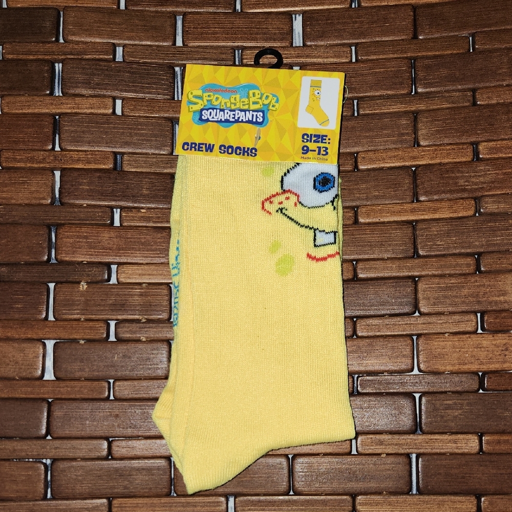 SpongeBob SquarePants Yellow Crew Socks Mens Size 9-13